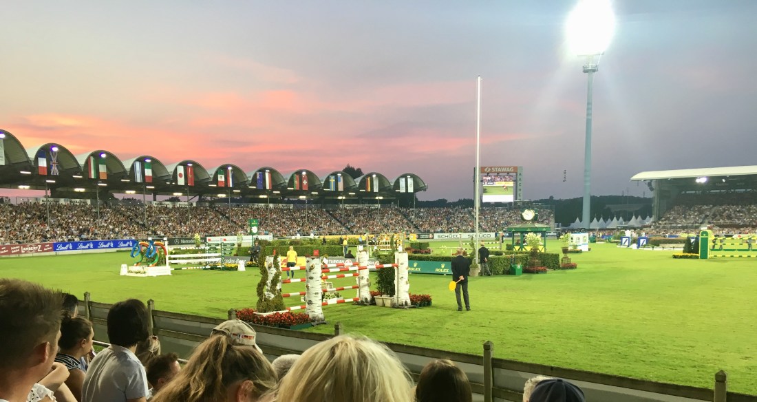 59E1ACA5-ED22-46E6-979B-3B8181635748