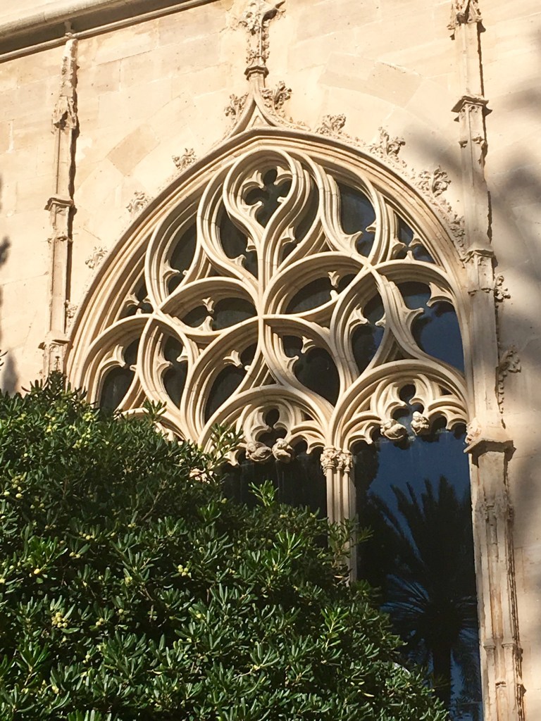 07F9F598-244C-4670-B4A6-83407C5BFBE6